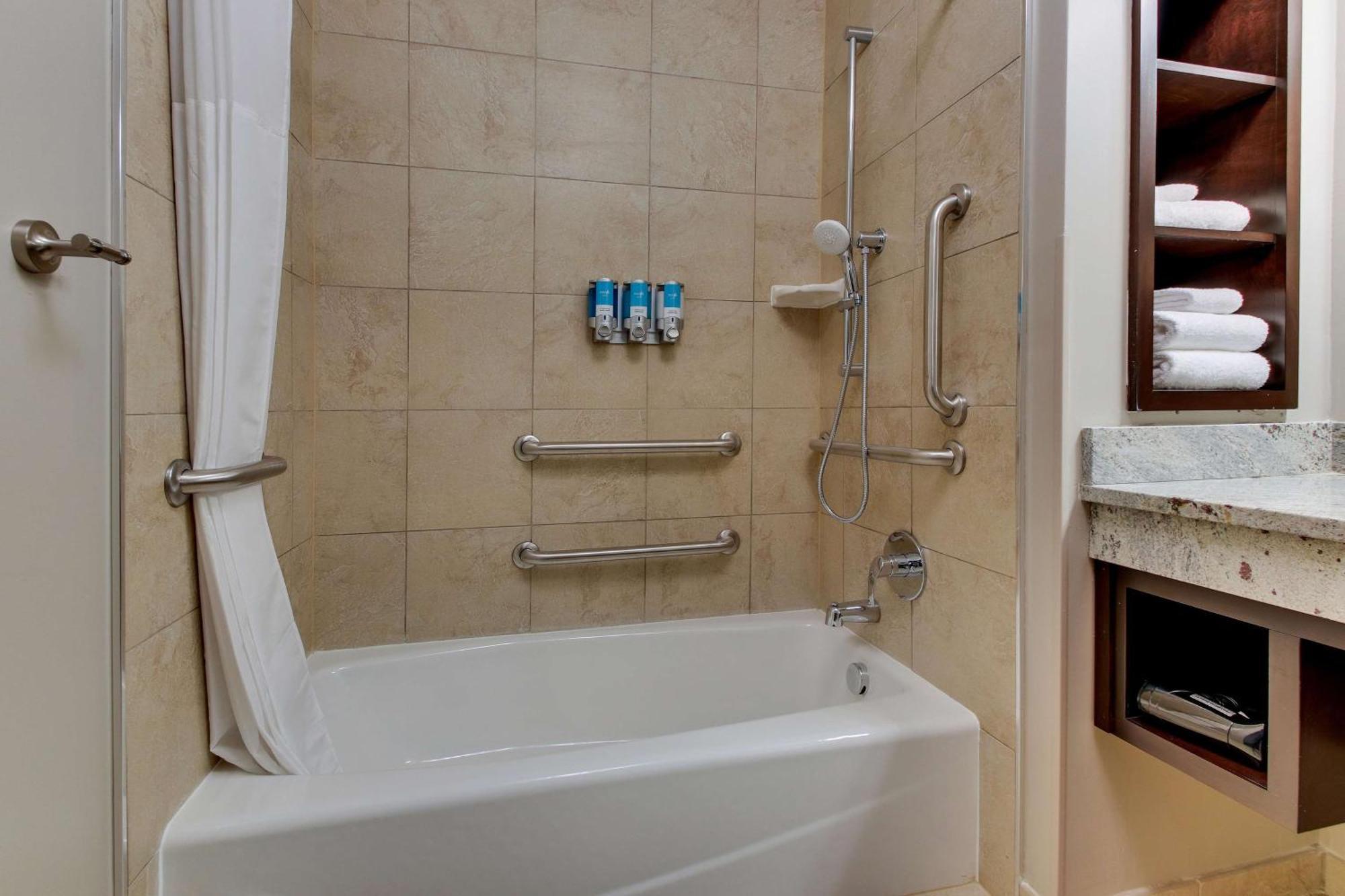 Drury Inn & Suites Columbus Polaris ภายนอก รูปภาพ