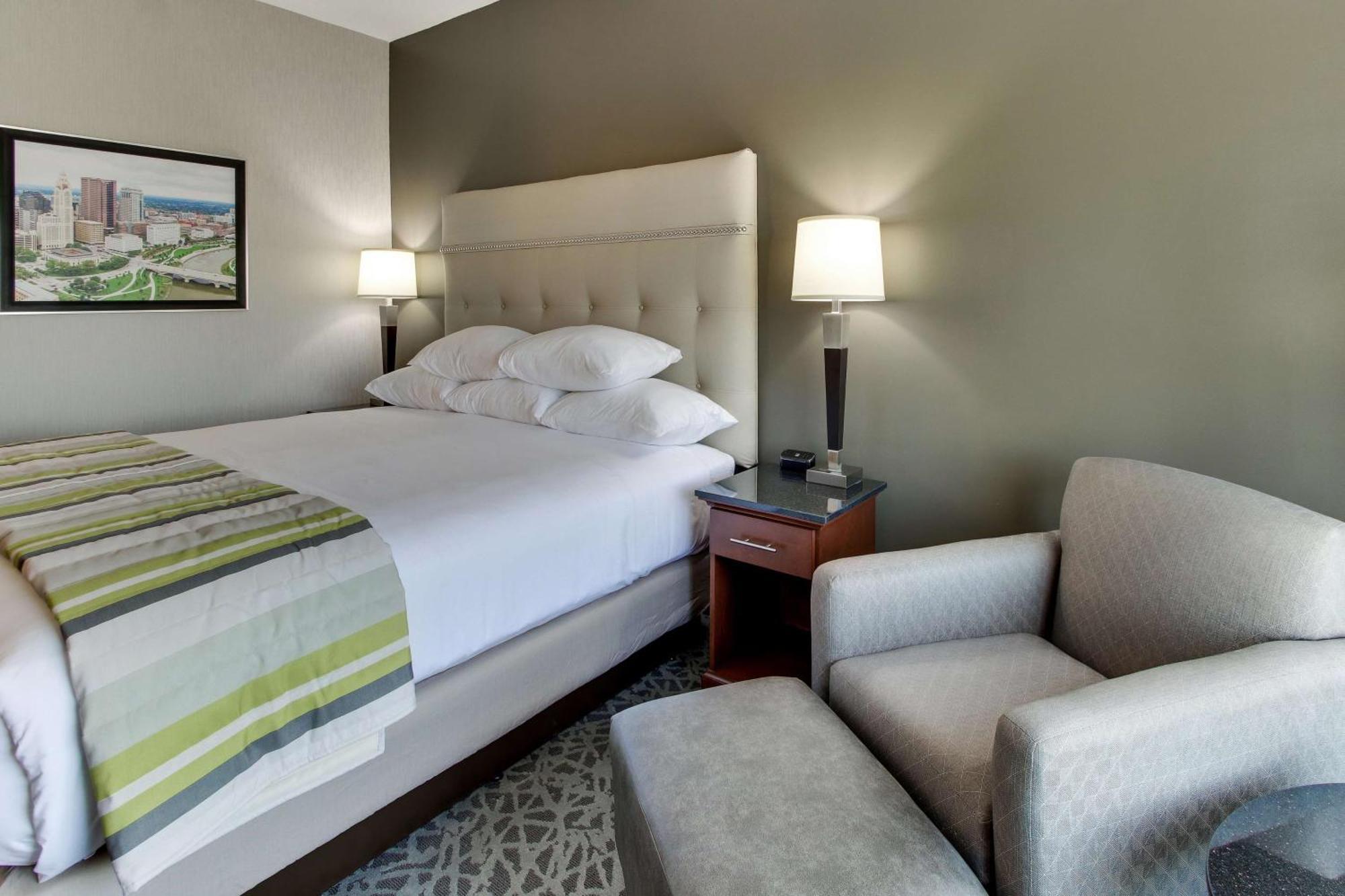 Drury Inn & Suites Columbus Polaris ภายนอก รูปภาพ
