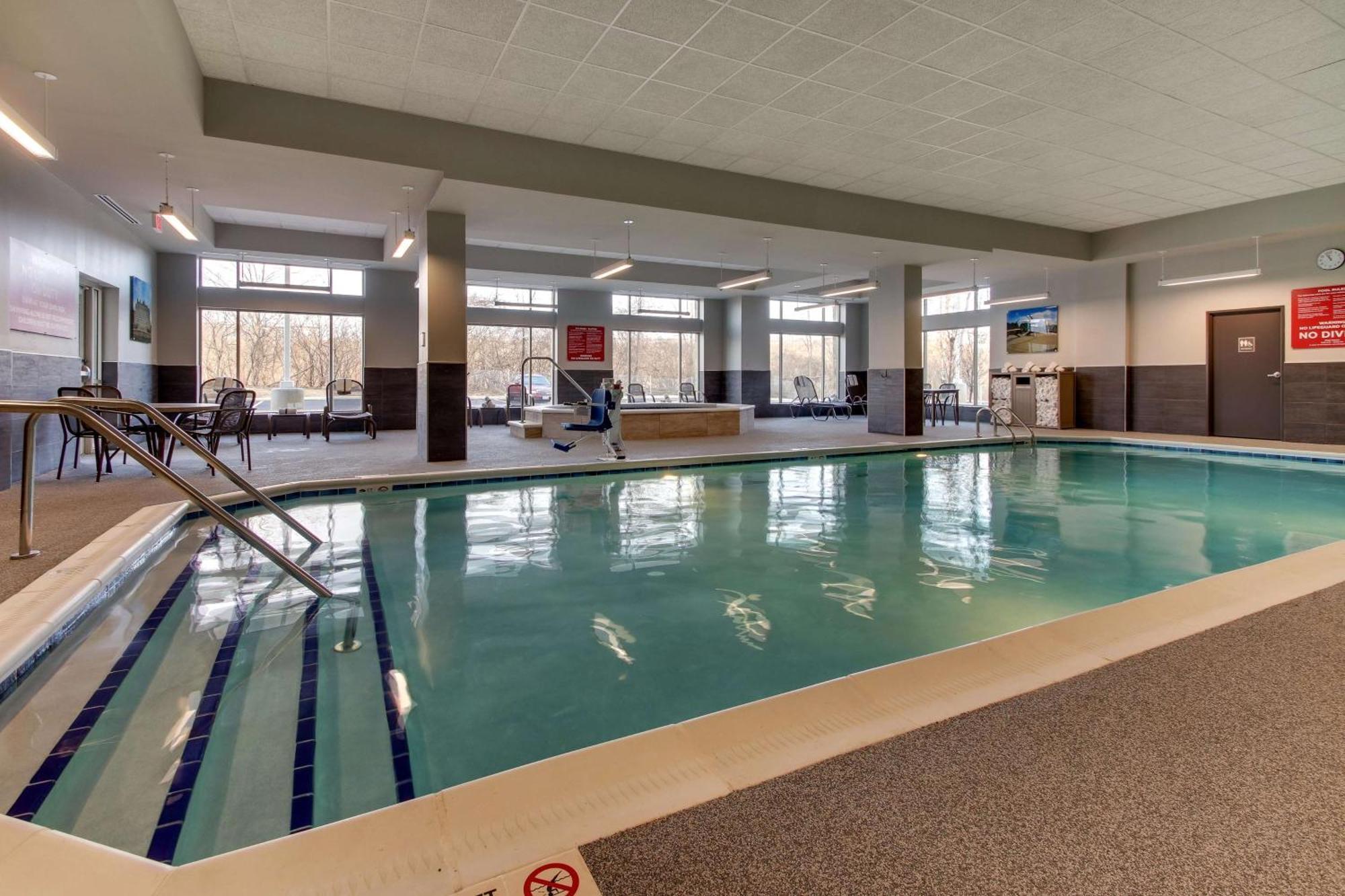 Drury Inn & Suites Columbus Polaris ภายนอก รูปภาพ