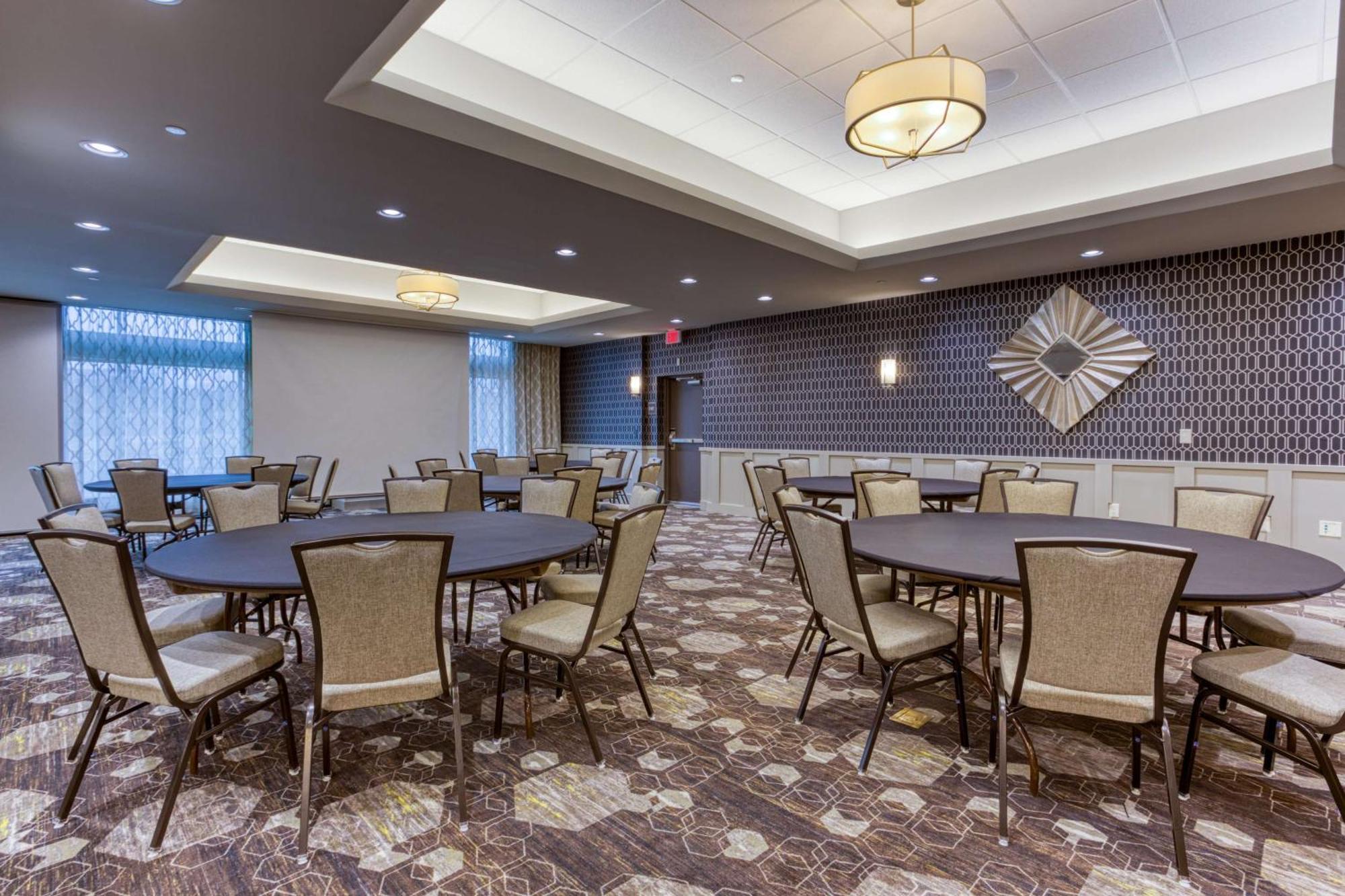 Drury Inn & Suites Columbus Polaris ภายนอก รูปภาพ