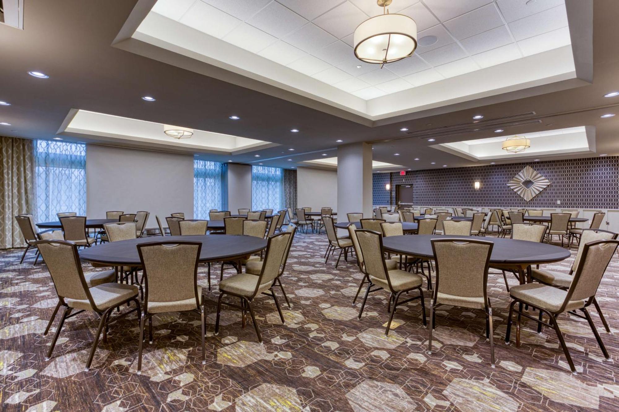 Drury Inn & Suites Columbus Polaris ภายนอก รูปภาพ