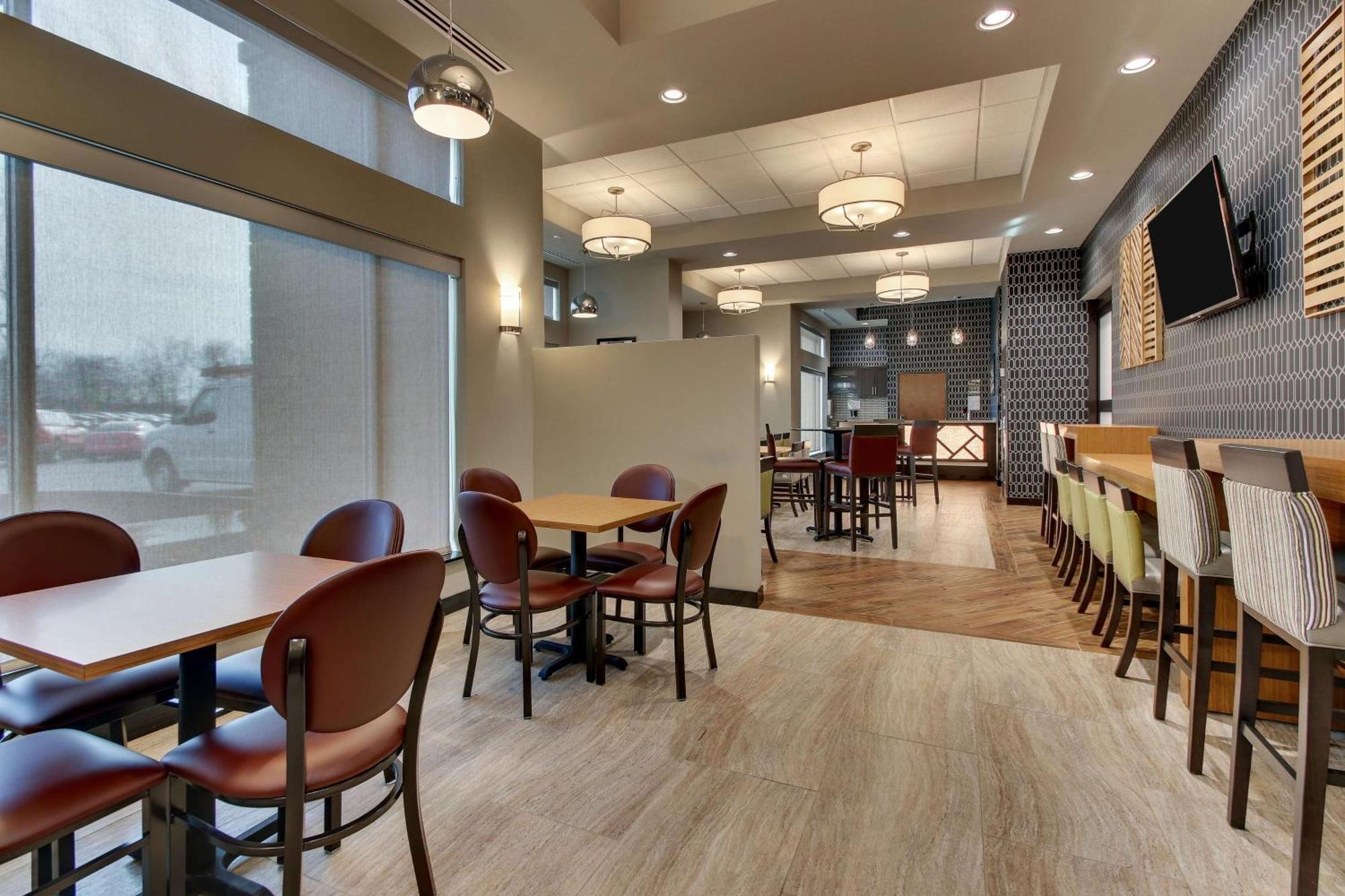 Drury Inn & Suites Columbus Polaris ภายนอก รูปภาพ